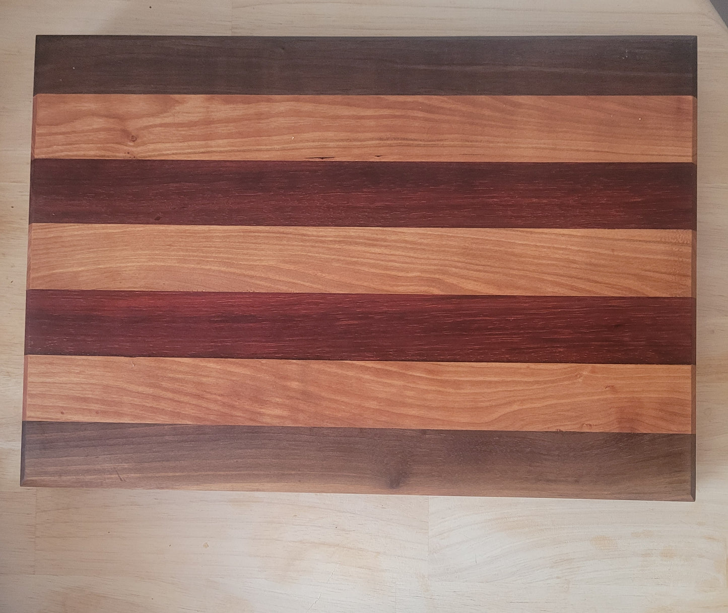 Edge Grain Cutting Board